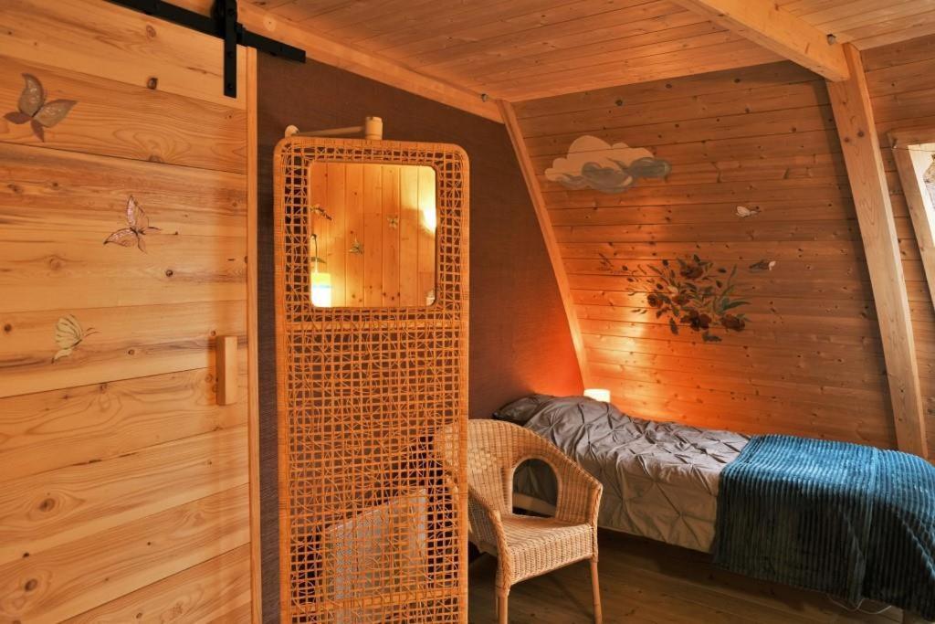 Au-Dela Des Nuages, Maison D'Hotes Insolite & Spa Aubessagne Экстерьер фото